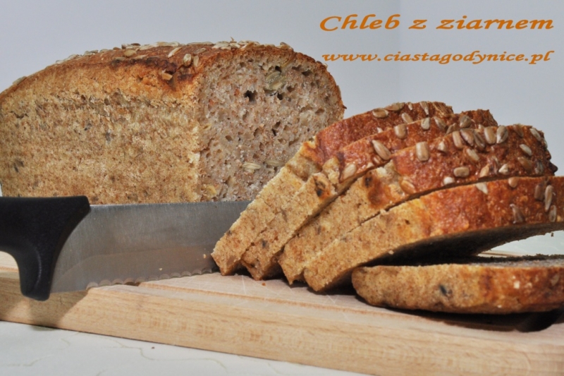 chleb_z_ziarnem